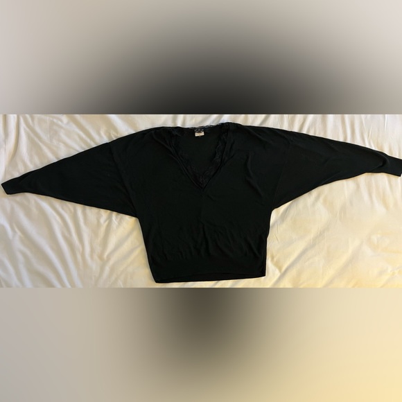 CABI Union V-Neck lightweight knit sweater , Small - Picture 4 of 8